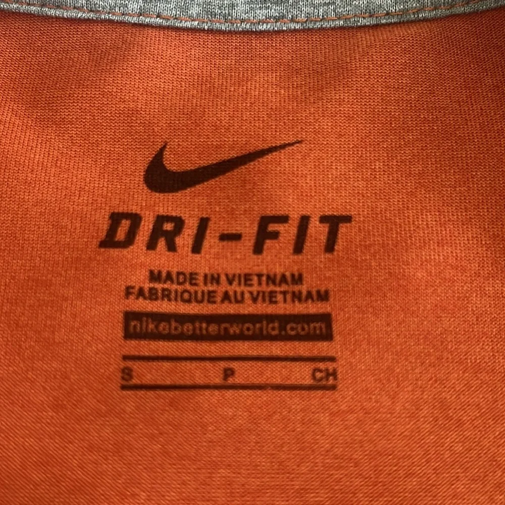 Nike Men's Orange Dri-FIT Shirt - Picture 4 of 4